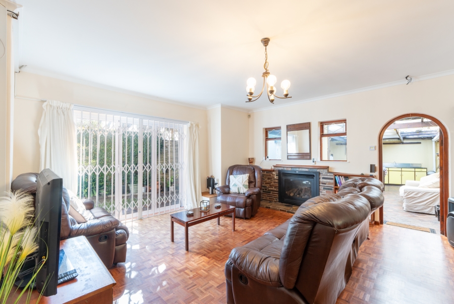 4 Bedroom Property for Sale in Plumstead Western Cape